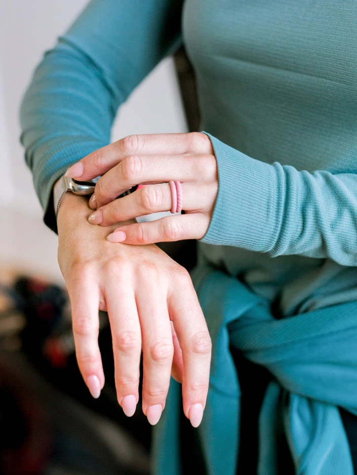 Women's Eva Shockey Twist Stackable Silicone Ring - Image 14